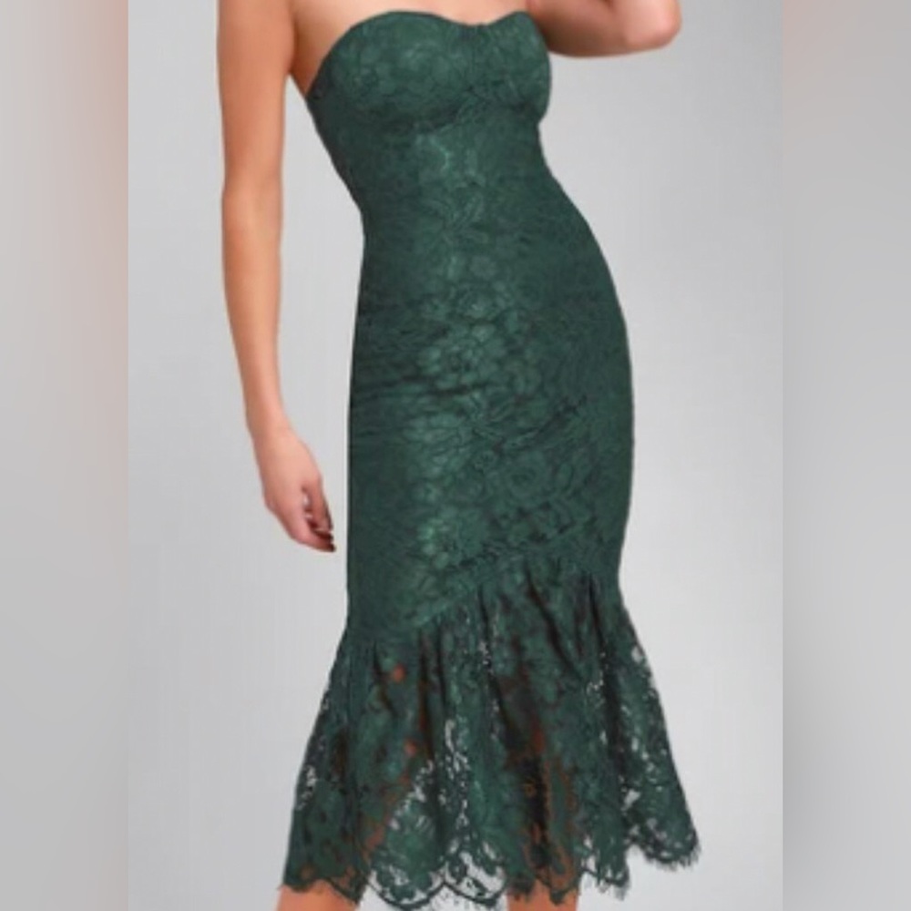 Lulus Elegant Lace Dress in Forest Green.